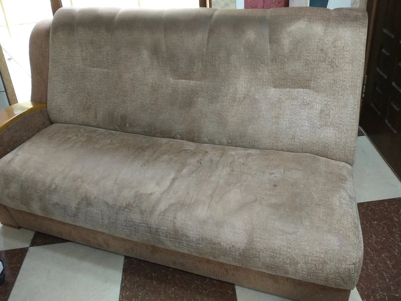 Диван до чистки