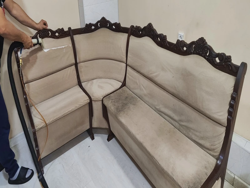 Кухонный уголок до химчистки