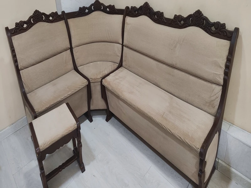 Кухонный уголок после химчистки